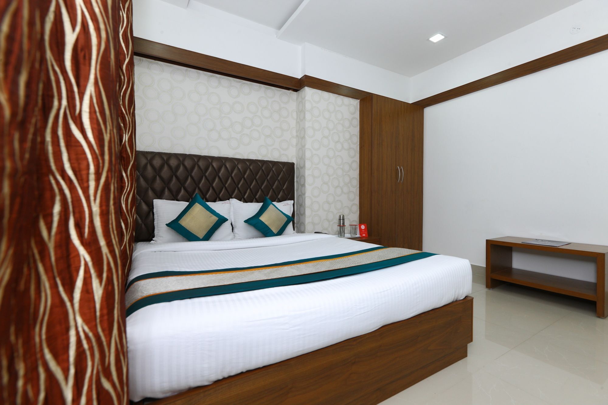 Oyo 6626 Khaleej Residency Otel Chennai Dış mekan fotoğraf