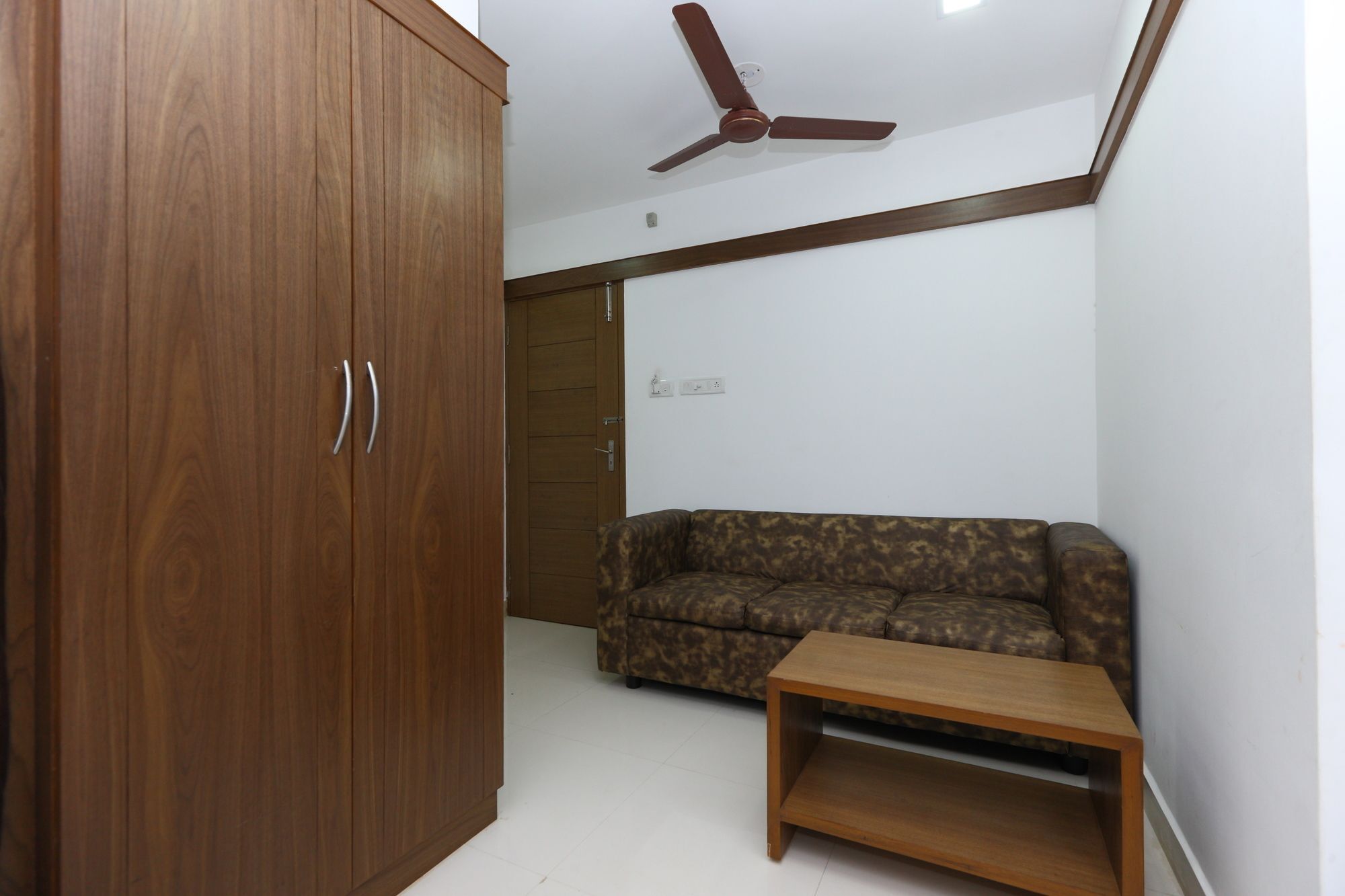 Oyo 6626 Khaleej Residency Otel Chennai Dış mekan fotoğraf